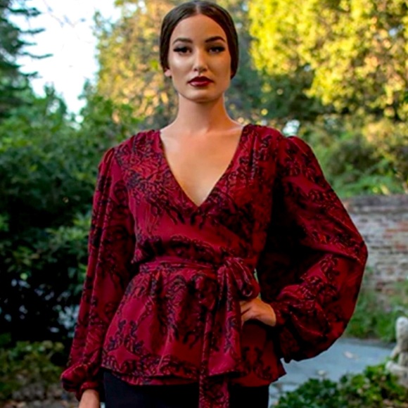 LFEN Georgette Wrap Top in Gorgon Print - Picture 1 of 4